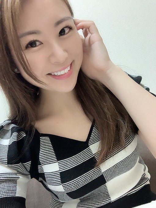 宗像麗奈(宗像れな)出道作品番號及封面，宗像麗奈個人簡介