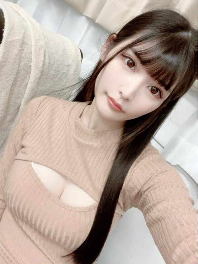 胡桃櫻(胡桃さくら)出道作品番號及封面，胡桃櫻個人簡介