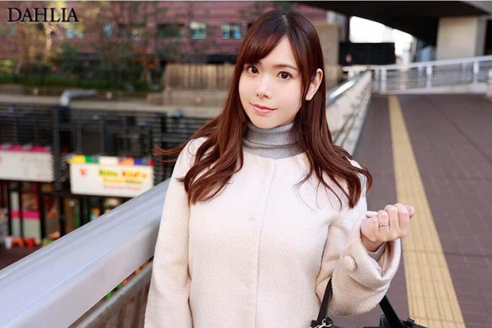 月見伊織出道作品番號及封面，月見伊織個人簡介