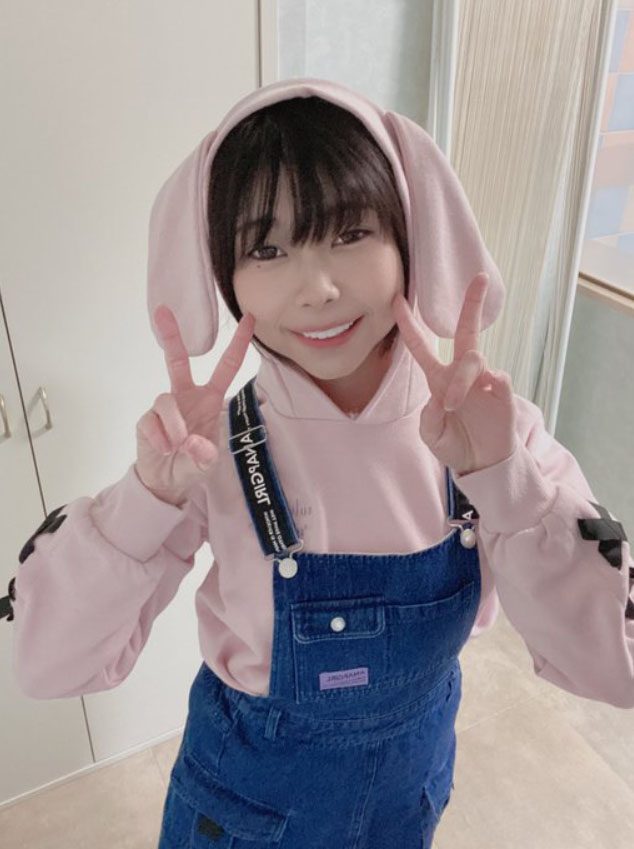 浜邊小鳥(浜辺ことり)出道作品番號及封面，浜邊小鳥個人簡介