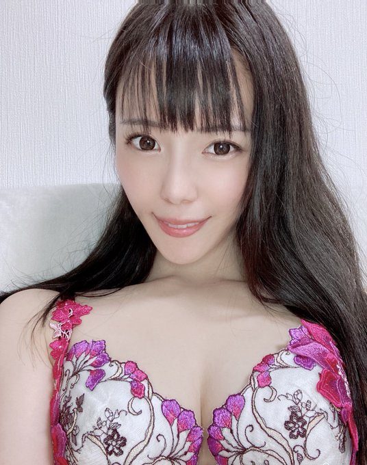 及川海(及川うみ)出道作品番號及封面，及川うみ個人簡介