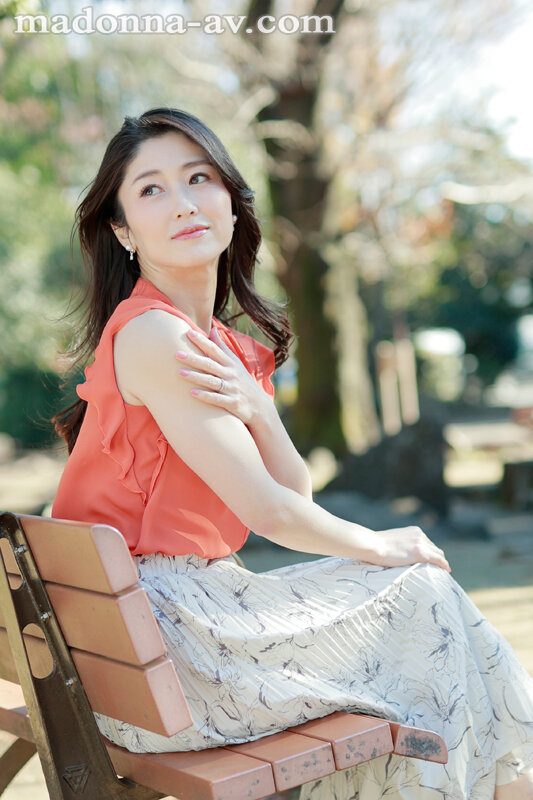 春谷美雨出道作品番號及封面，春谷美雨個人簡介