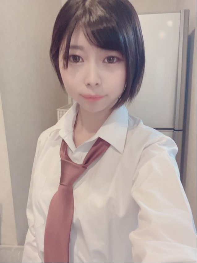 浜邊小鳥(浜辺ことり)出道作品番號及封面，浜邊小鳥個人簡介