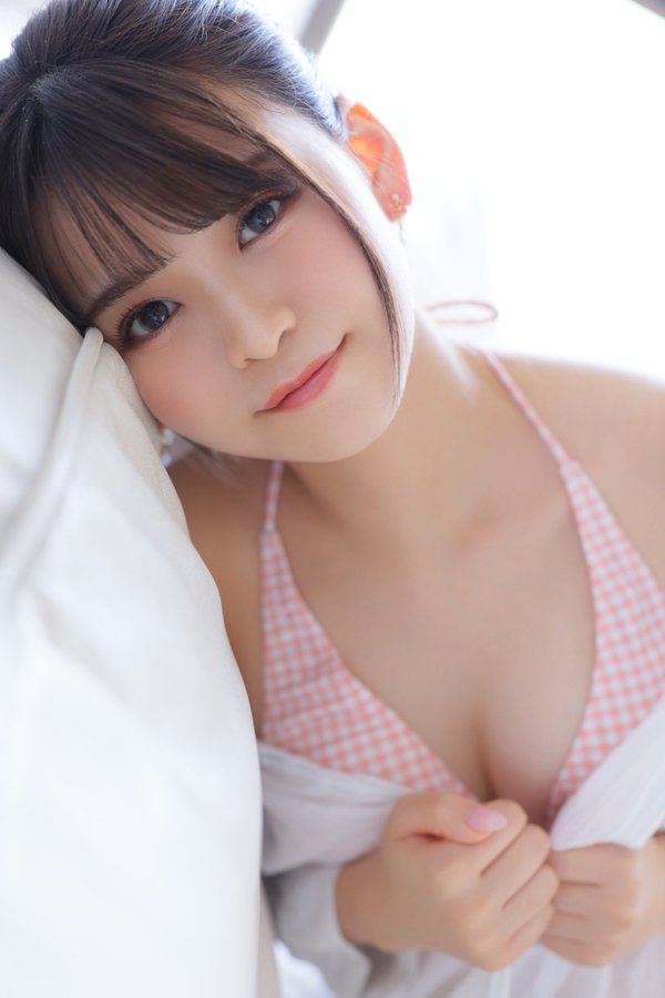 杏可可(杏ここ)出道作品番號及封面，杏可可個人簡介