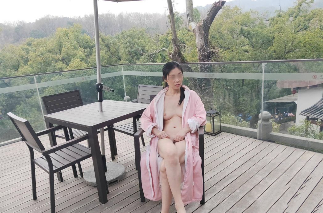 又是一個半老徐娘，不知道零件鬆了沒？[21P]