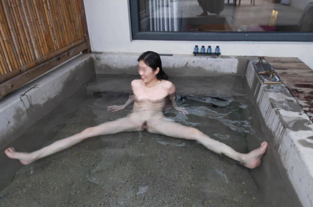 又是一個半老徐娘，不知道零件鬆了沒？[21P]