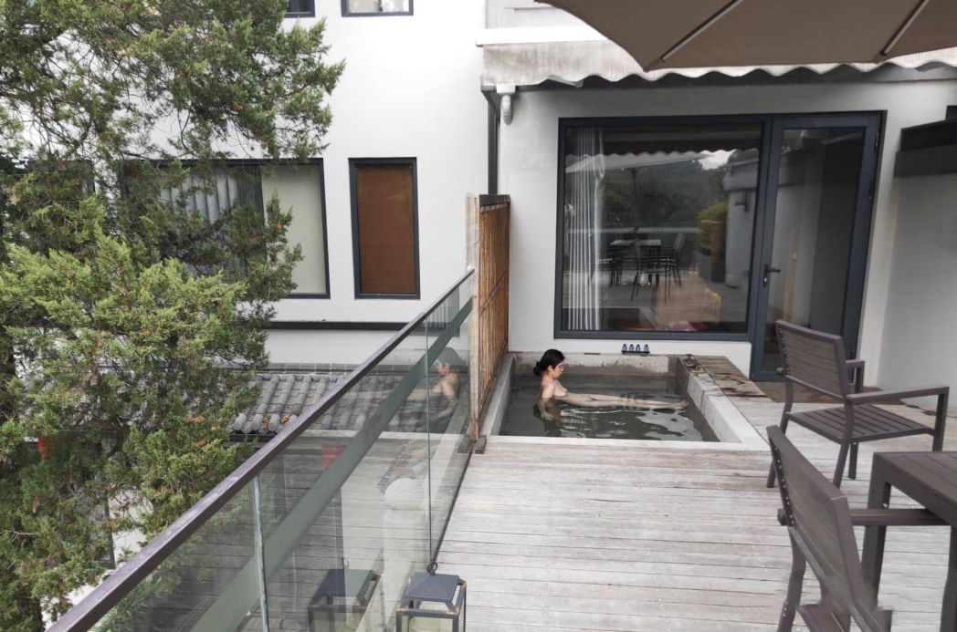 又是一個半老徐娘，不知道零件鬆了沒？[21P]