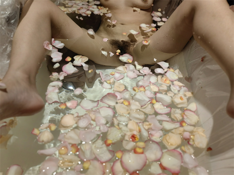 [旧叙原创]騷妻古風薄紗情趣勾引第一次展示身體又美又騷期待以後活動手寫驗證 [21P]