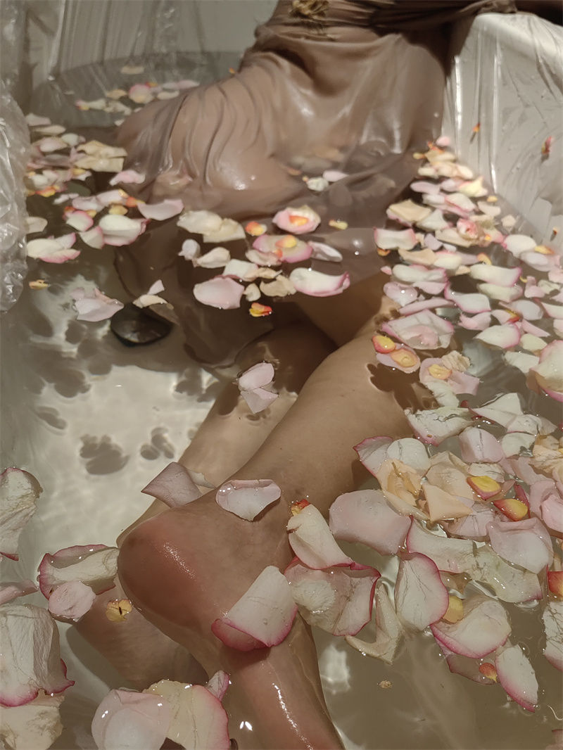 [旧叙原创]騷妻古風薄紗情趣勾引第一次展示身體又美又騷期待以後活動手寫驗證 [21P]