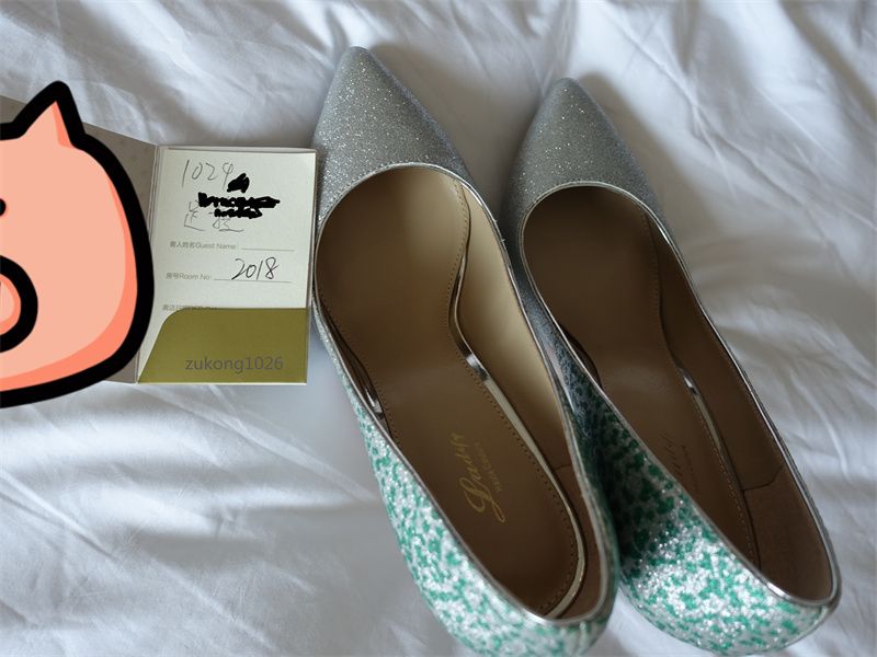 [原创][足控淫妻社]廣東東莞夫妻二人尋找珠三角素質單男常在東莞市區單男身材得好點可以略胖但是別有大肚腩[26P]