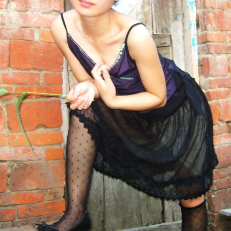 夫妻自拍女的笑起來甜[44P]