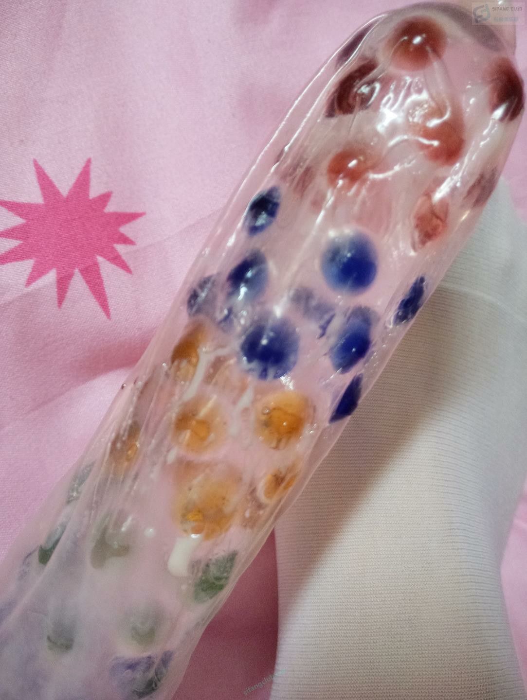 護士的粉嫩小穴愛上水晶棒[30P]