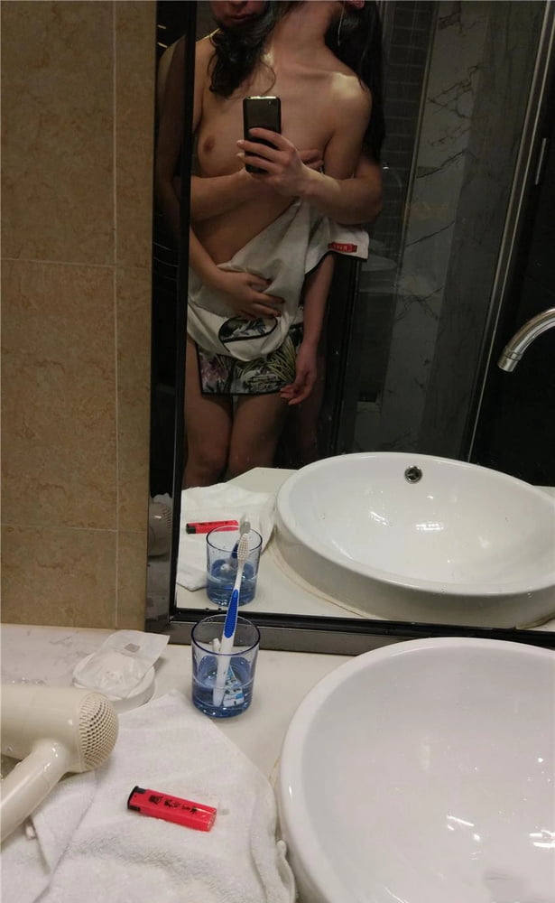 鏡撮り おっぱい 揉む エロ画像 【5】