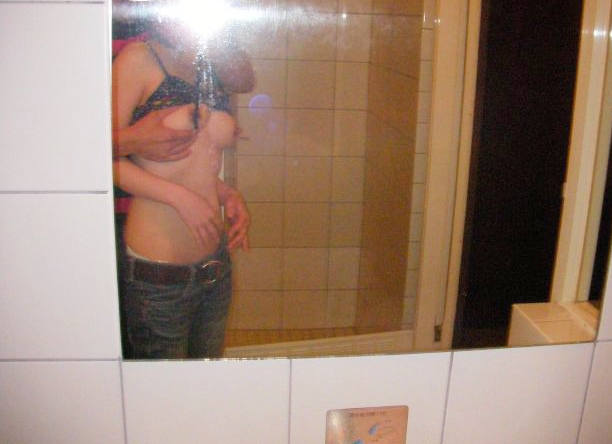 鏡撮り おっぱい 揉む エロ画像 【32】