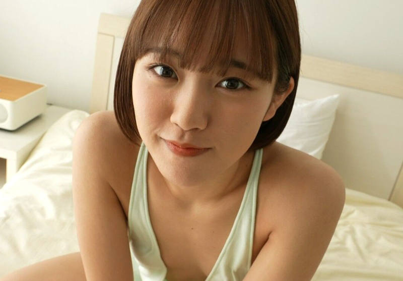 無乳 胸チラ エロ画像 【41】