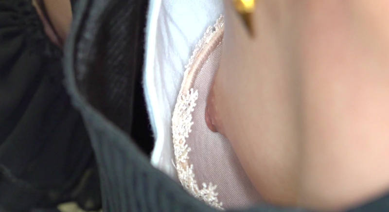 無乳 胸チラ エロ画像 【47】