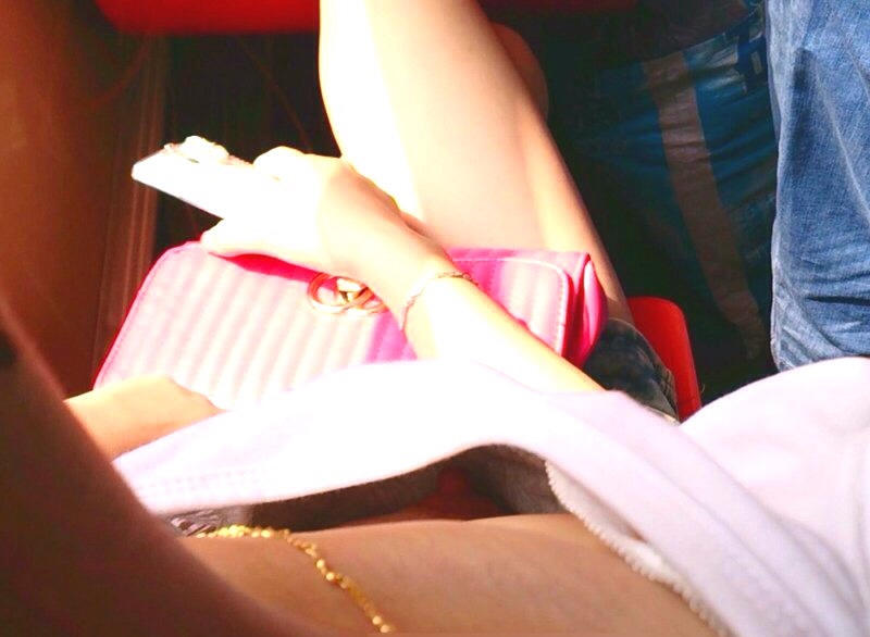 無乳 胸チラ エロ画像 【65】