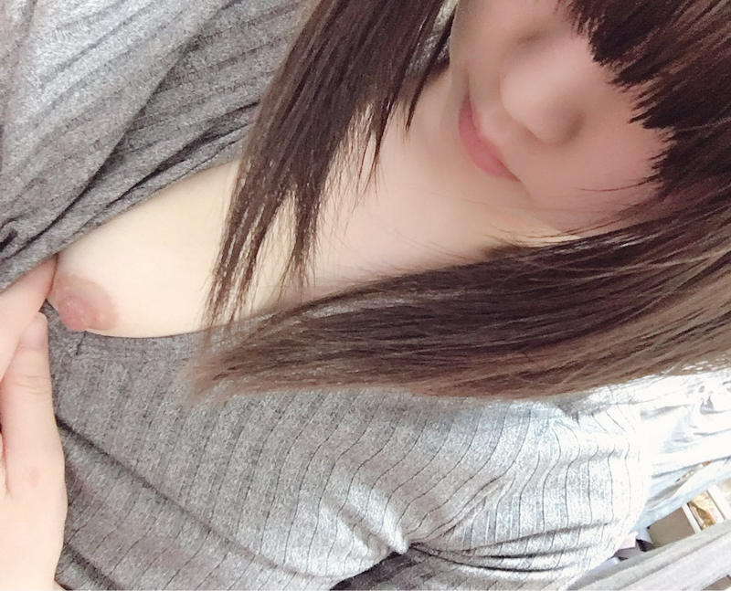 ニット ポロリ おっぱい エロ画像 【12】