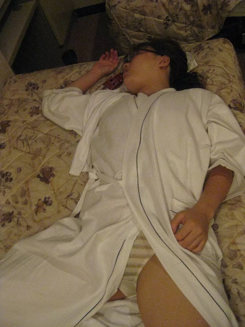 寝る パンチラ エロ画像 【58】