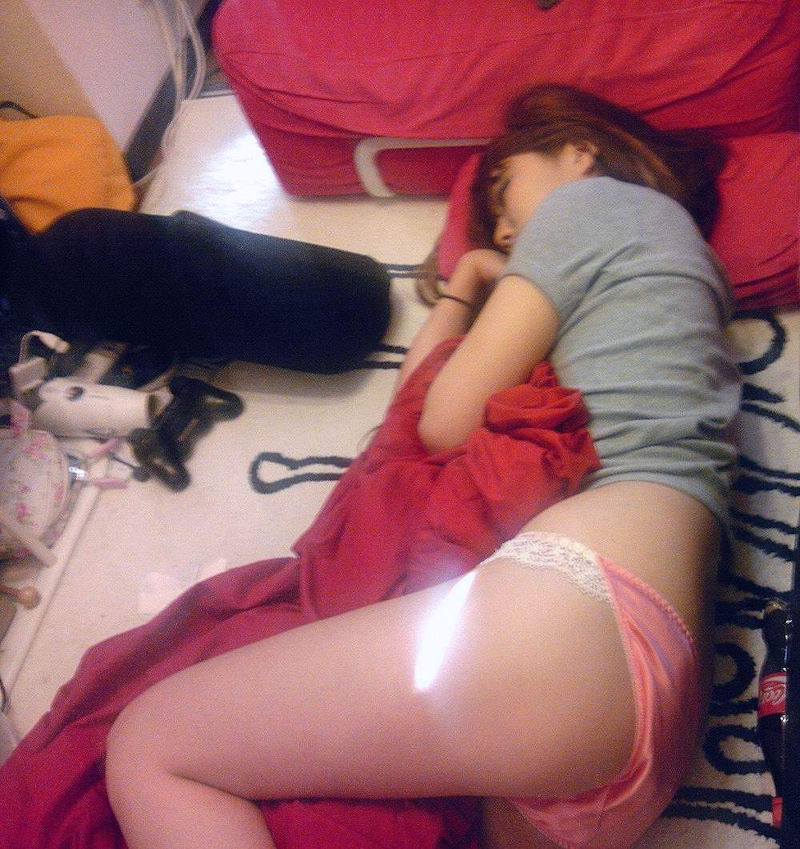 パンツ 寝る エロ画像 【2】