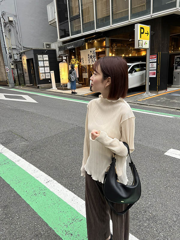 猛奶超會藏！日常照惹網驚：「水卜櫻隱乳？」，連開發的隱私部位也被公開