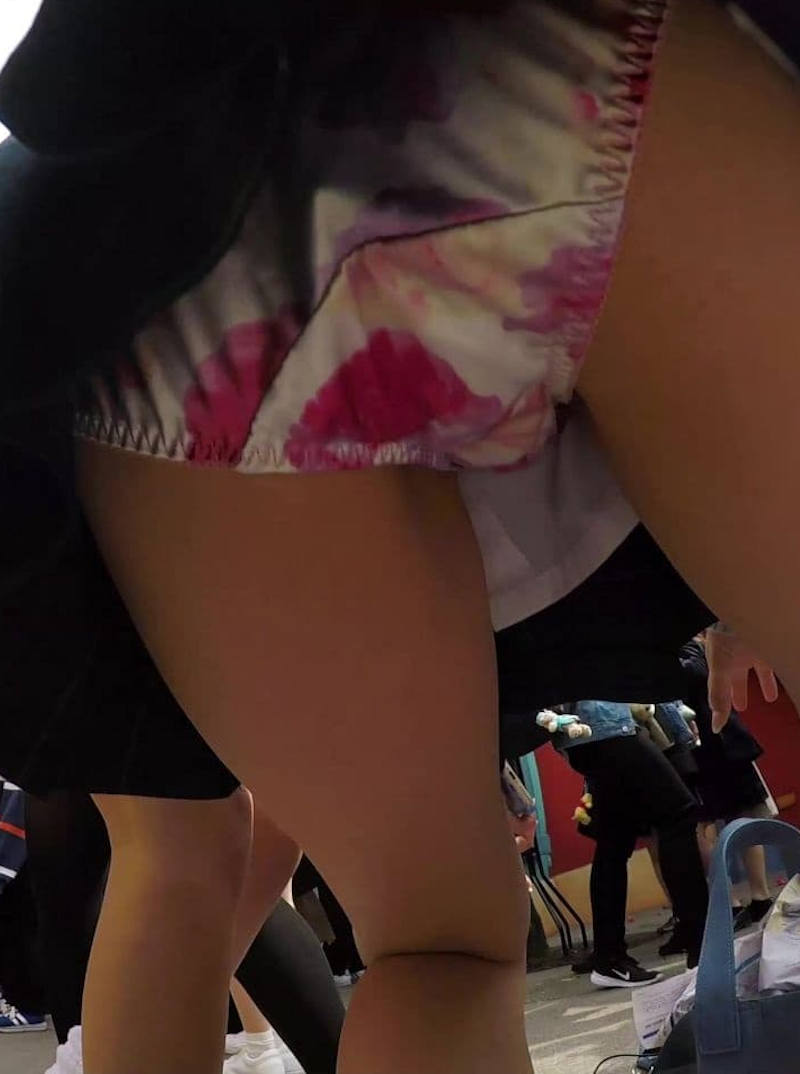 制服 パンチラ エロ画像 【44】