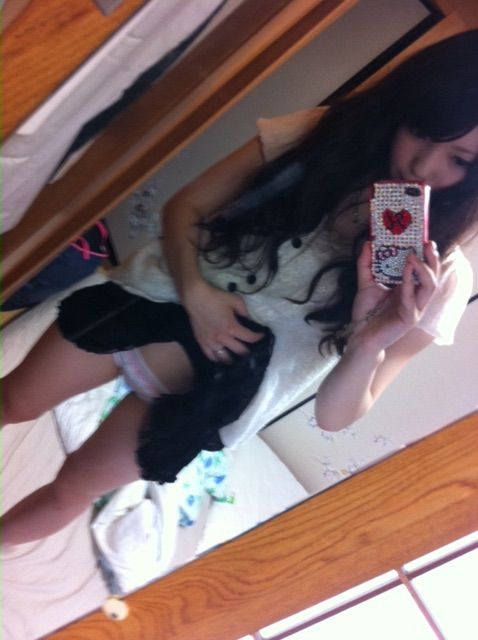 自撮り チラリズム パンチラ エロ画像 【11】