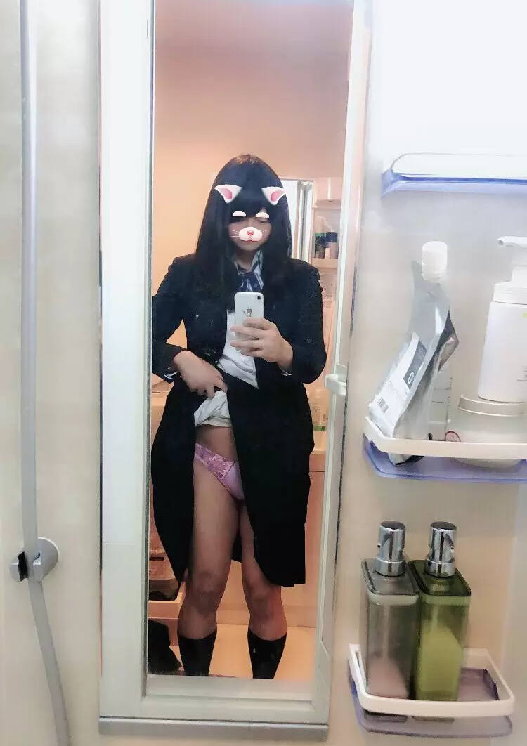 自撮り チラリズム パンチラ エロ画像 【20】