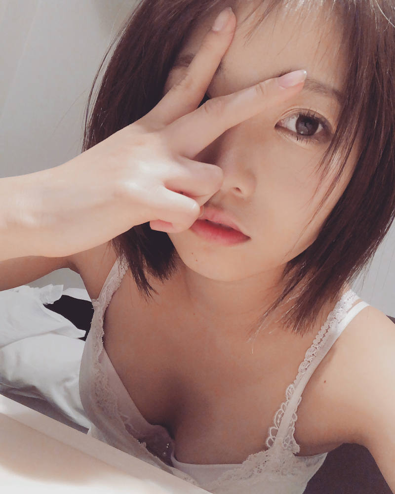 自撮り チラリズム 胸チラ エロ画像 【24】