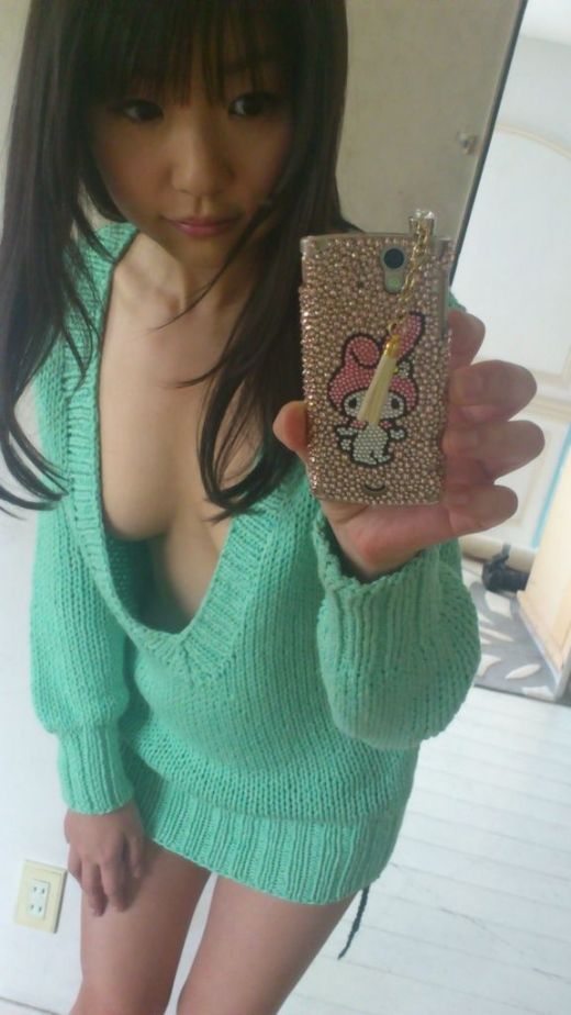 自撮り チラリズム 胸チラ エロ画像 【39】