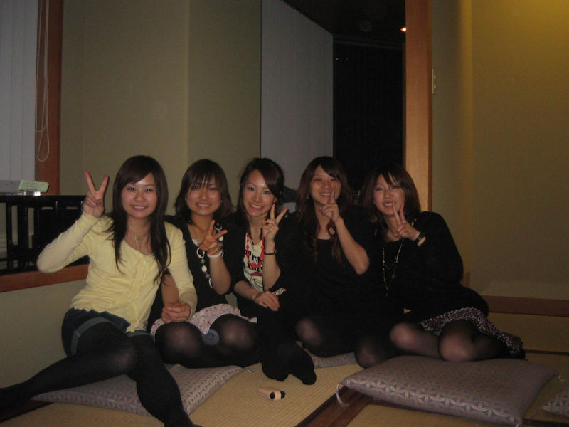 旅行 記念写真 パンチラ エロ画像 【6】