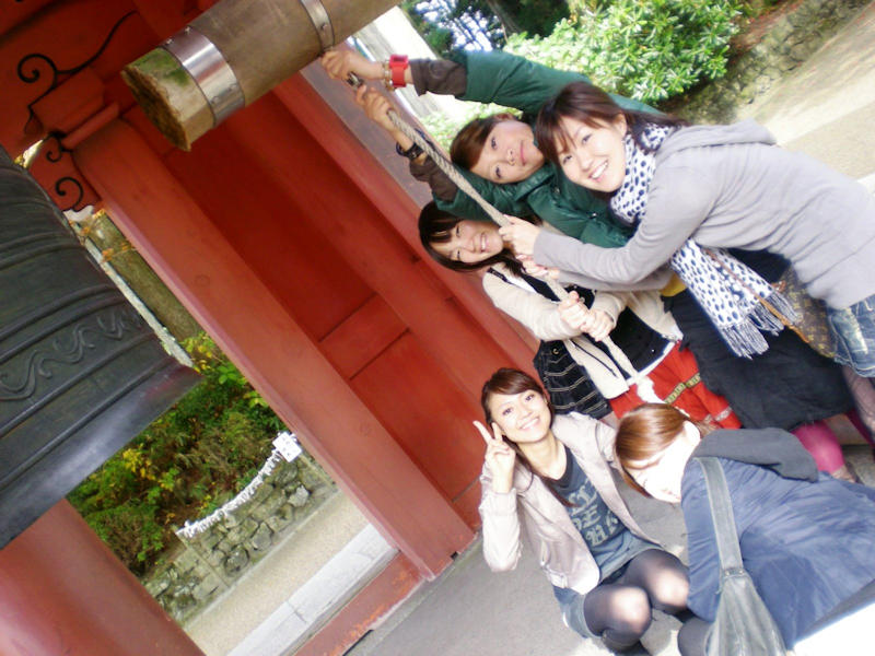 旅行 記念写真 パンチラ エロ画像 【25】