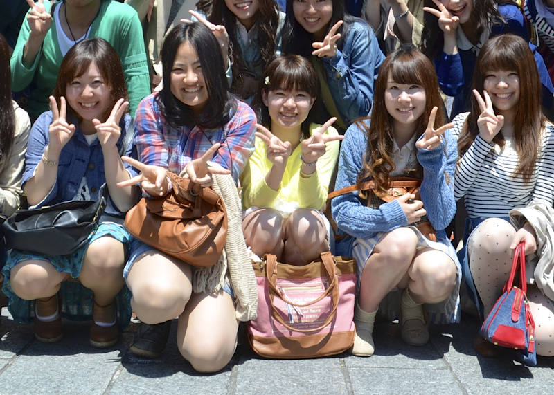 旅行 記念写真 パンチラ エロ画像 【24】