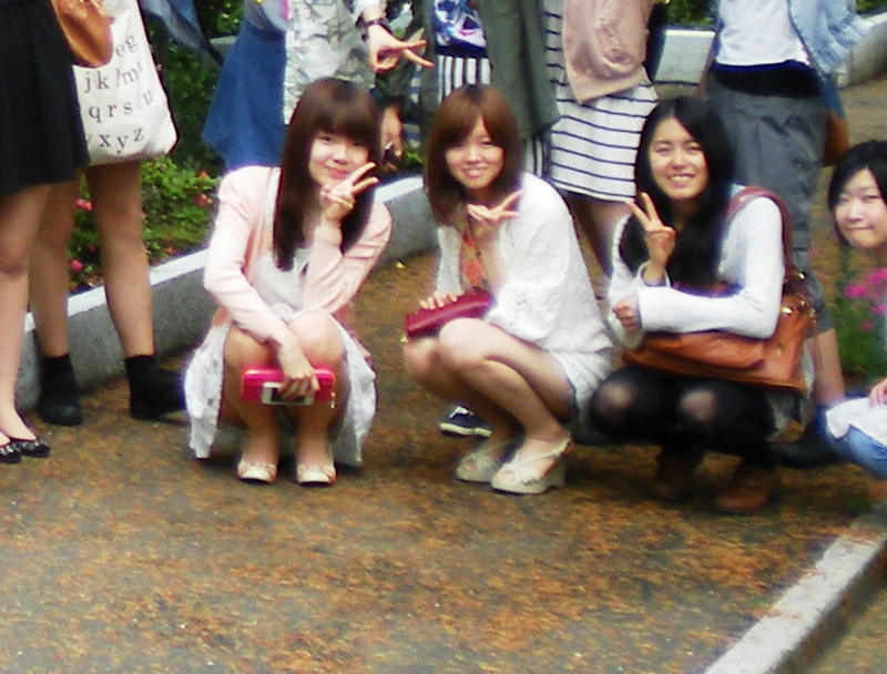 旅行 記念写真 パンチラ エロ画像 【34】