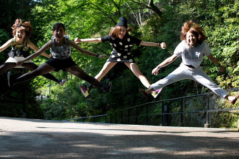 旅行 記念写真 パンチラ エロ画像 【51】