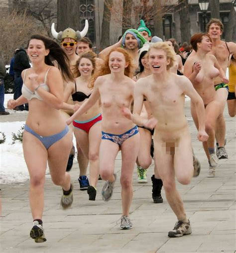 真冬 走る 寒中 全裸 マラソン エロ画像 【5】