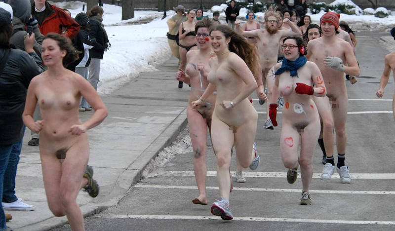 真冬 走る 寒中 全裸 マラソン エロ画像 【7】