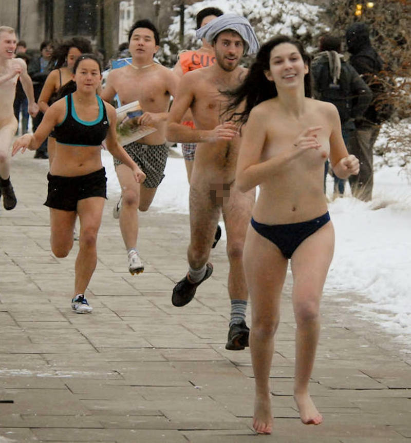 真冬 走る 寒中 全裸 マラソン エロ画像 【23】