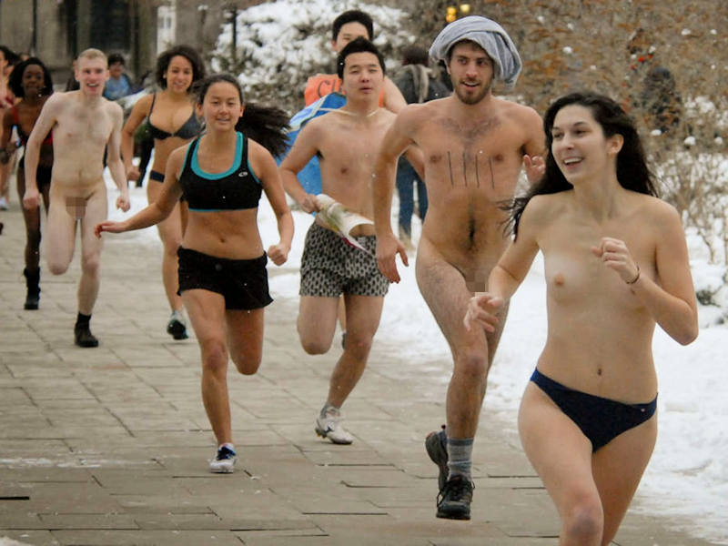 真冬 走る 寒中 全裸 マラソン エロ画像 【26】