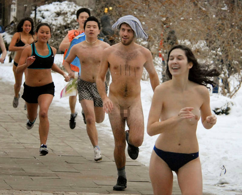 真冬 走る 寒中 全裸 マラソン エロ画像 【27】