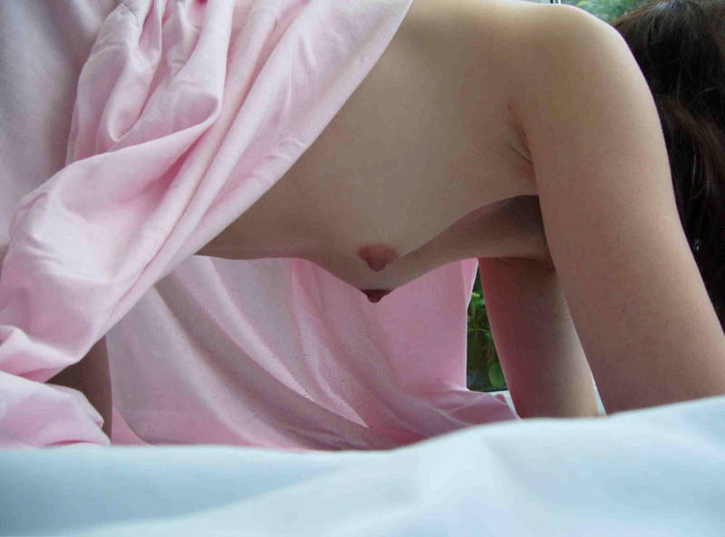 小ぶり おっぱい エロ画像 【5】