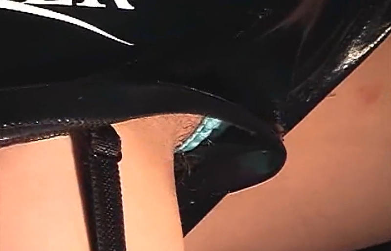 マン毛 隙間 ハミ毛 エロ画像 【14】