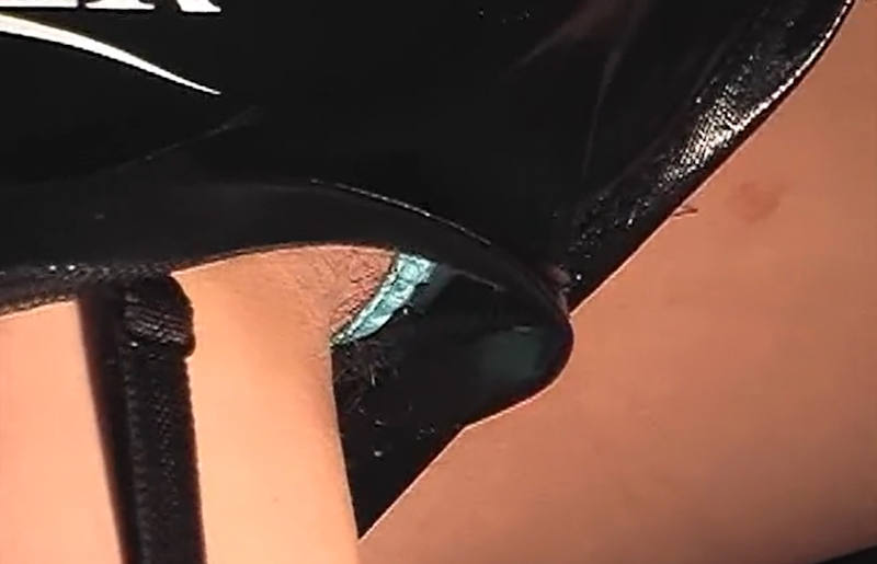 マン毛 隙間 ハミ毛 エロ画像 【16】