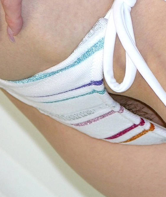 マン毛 隙間 ハミ毛 エロ画像 【18】