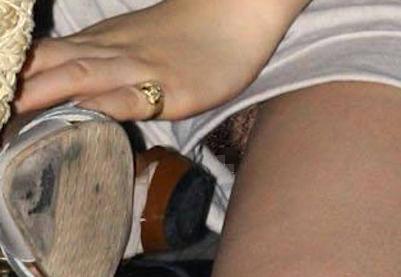 マン毛 隙間 ハミ毛 エロ画像 【38】