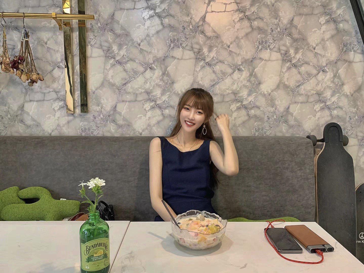 無套中出超漂亮黑絲翹臀女神.大長腿我的最愛[20P]