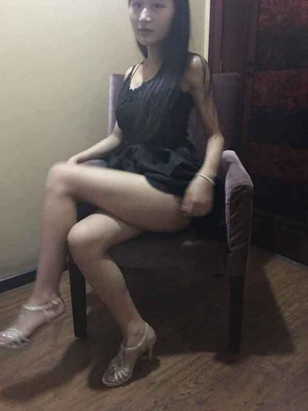 很年輕的妹子 [14P]