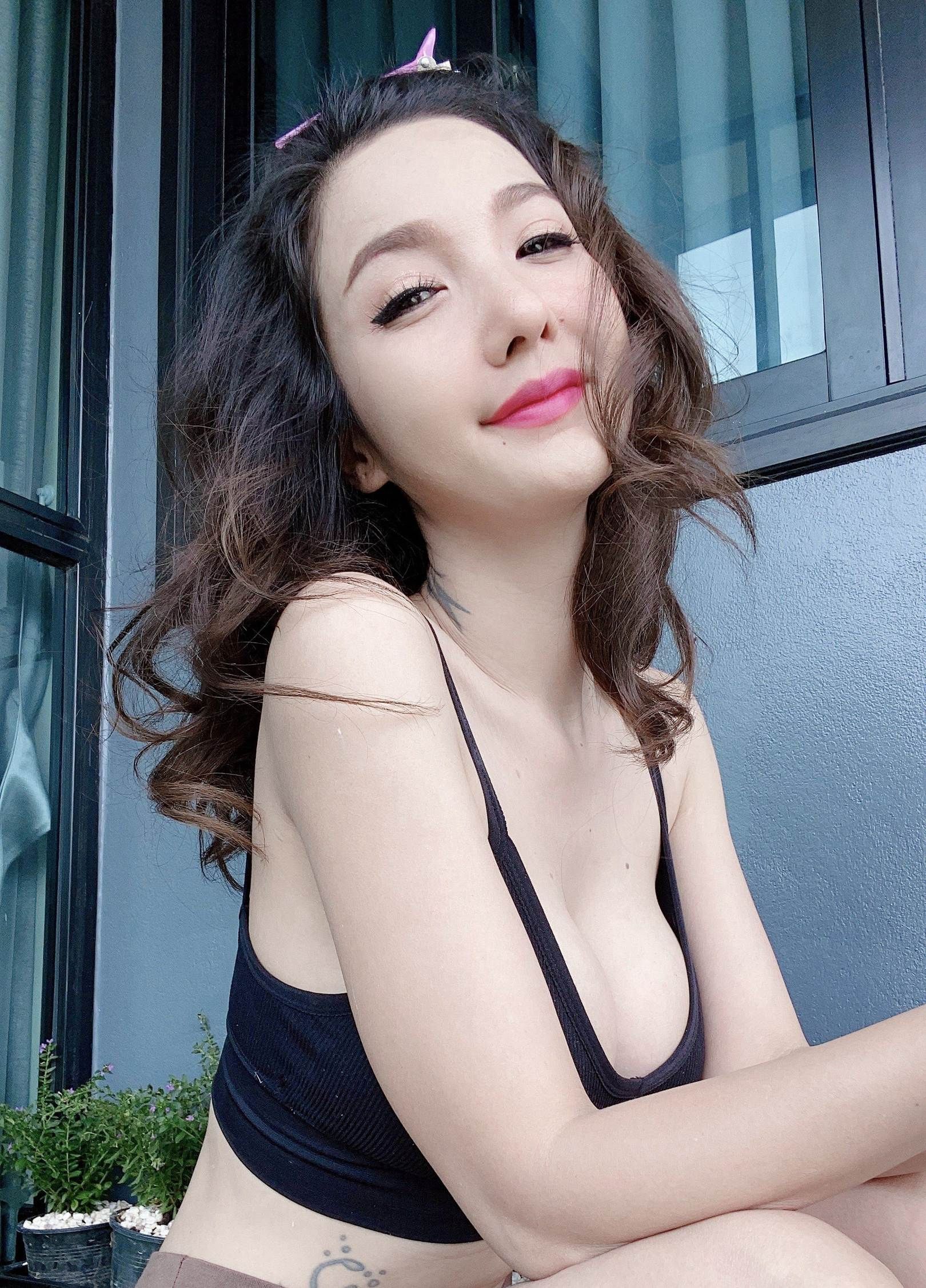 這麼大奶還是粉色的感覺不像是真的[33P]