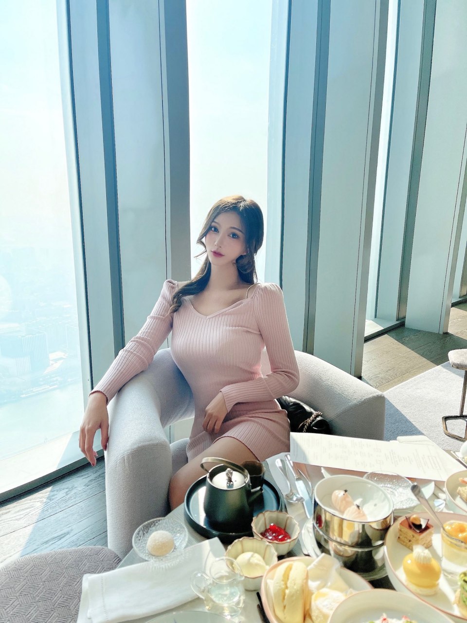 天天和這兩個妖女鬥法，我都膩了[27P]