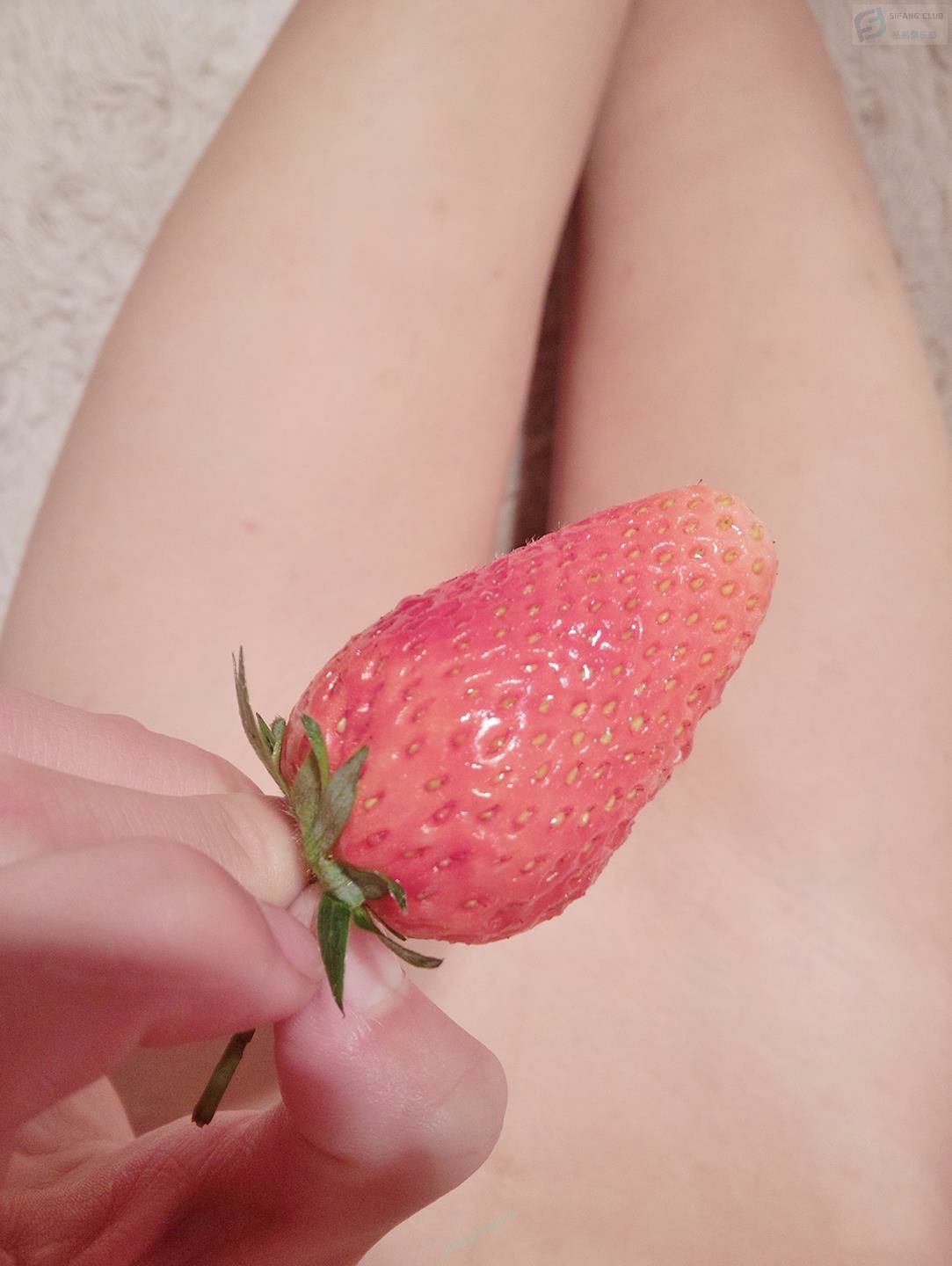 想吃草莓嗎[30P]